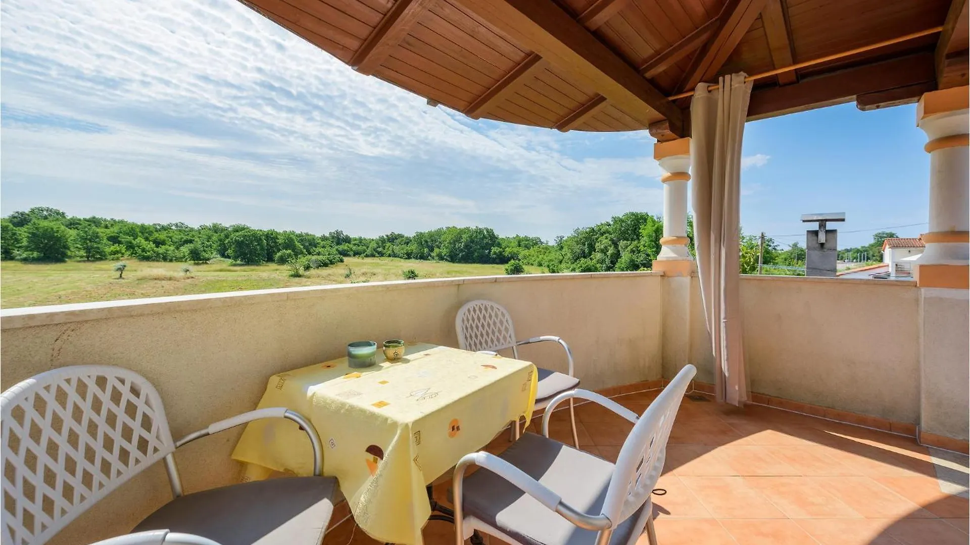 Cozy Apartment In Porec With Wifi