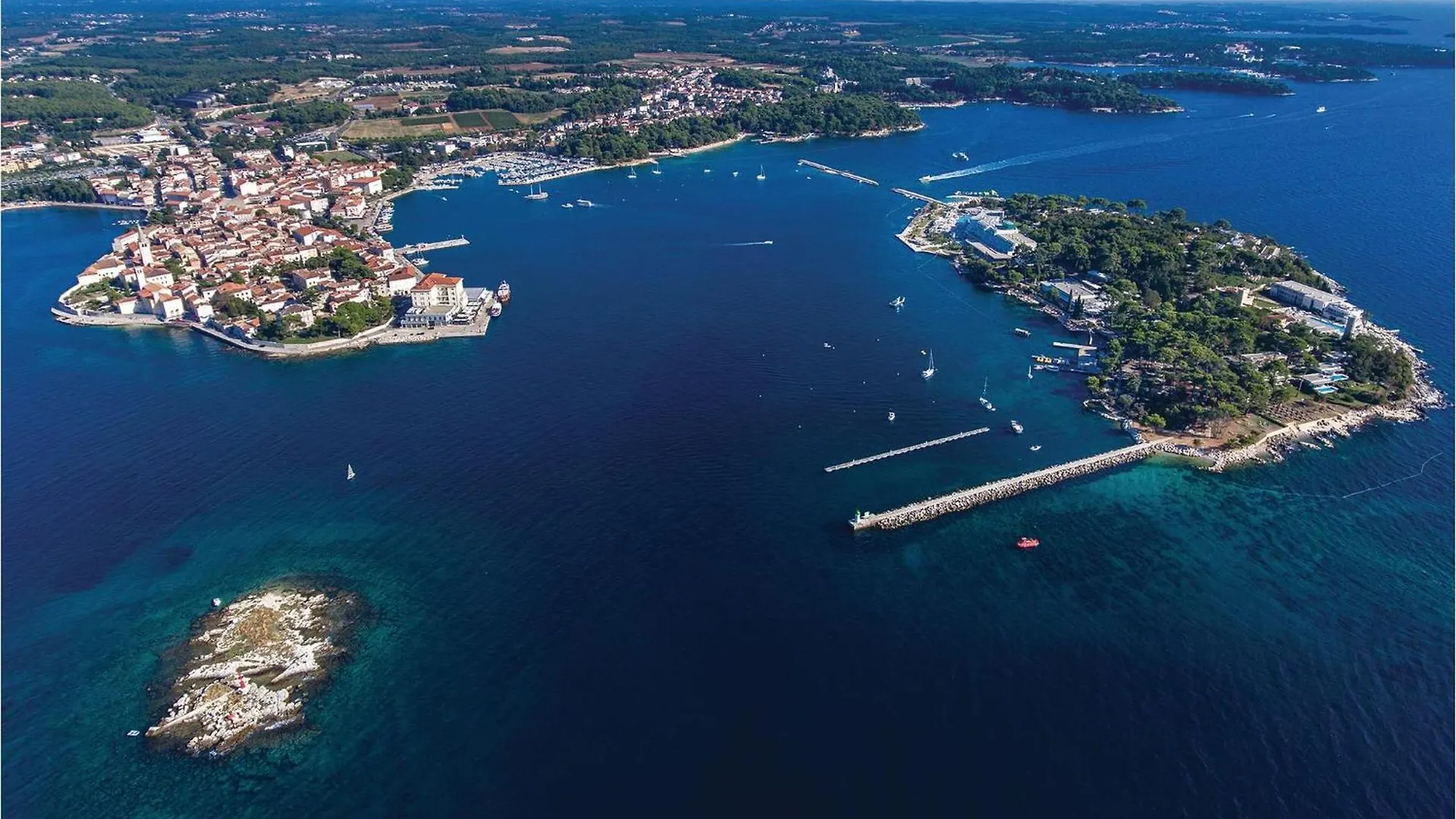 Cozy Apartment In Porec With Wifi 0*,