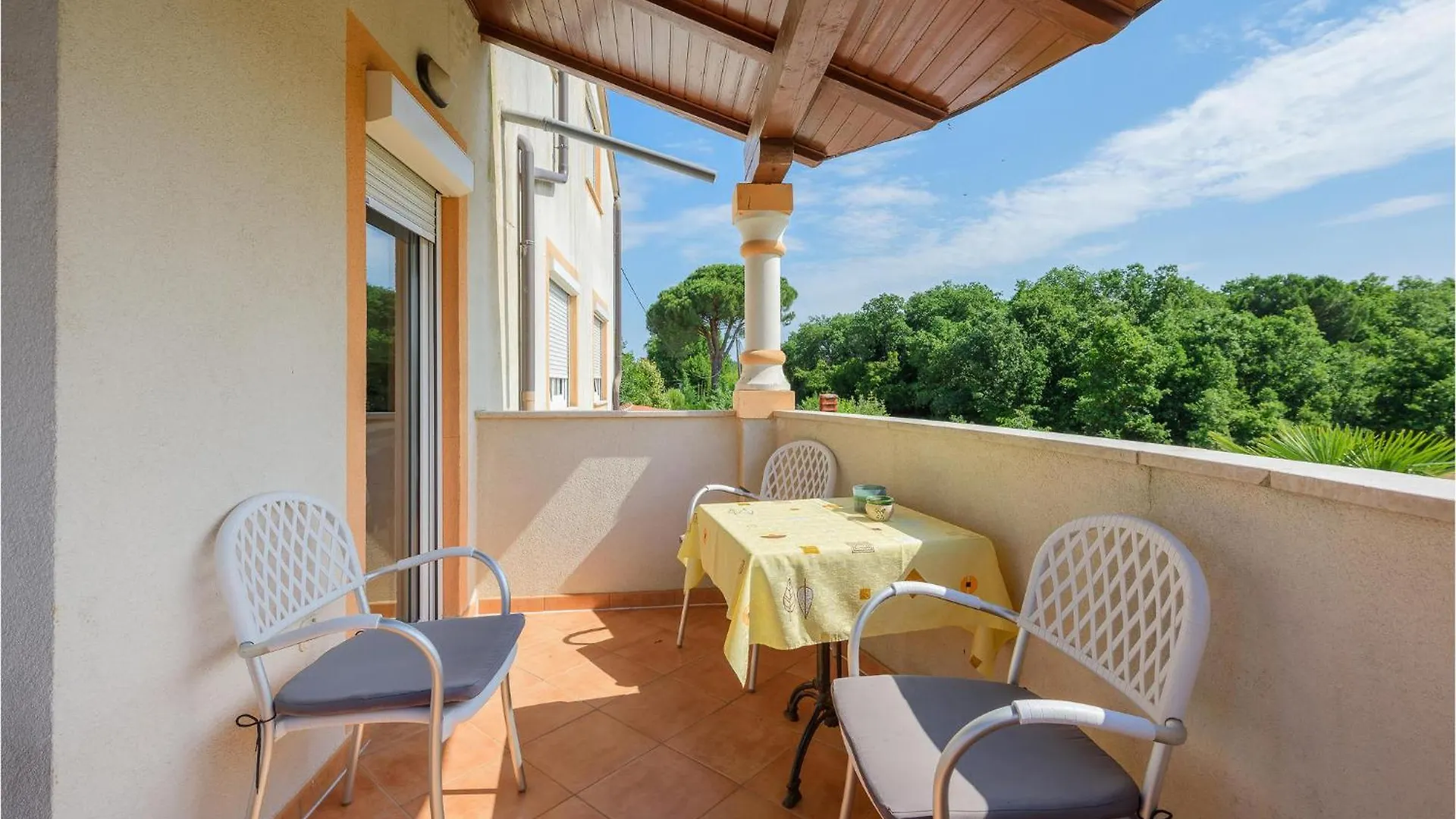 Cozy Apartment In Porec With Wifi